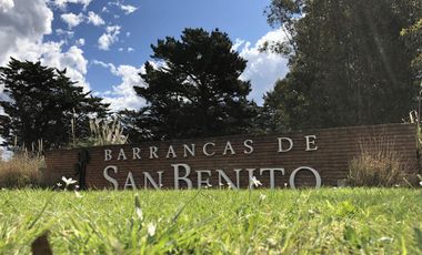 En venta Lote Barrancas de San Benito, Chapadmalal, Fondo de Arroyo.