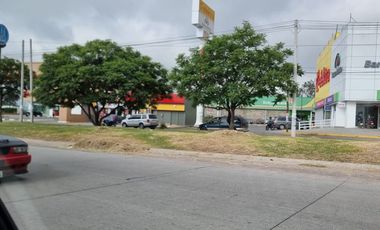 Terreno en Venta en Avenida Sabinos