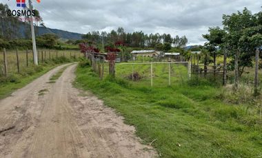 Casa de campo con terreno en Chachimbiro