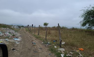 Vendo terreno en Vía Salitre