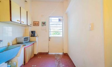 Venta casa con parque y galpón- José León Suarez