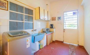 Venta casa con parque y galpón- José León Suarez