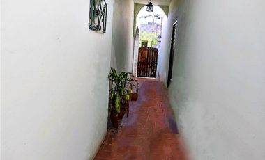 Venta casa con parque y galpón- José León Suarez