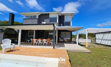 Casa en alquiler temporada 2024 con Piscina en Barrio Golf Costa Esmeralda