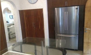 CASA EN VENTA A ORILLA DEL LAGO 