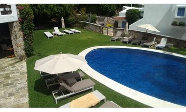 CASA EN VENTA A ORILLA DEL LAGO 