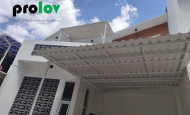 Rumah bagus 2 lantai strategis dekat Pemkot Cimahi Citeureup Cimahi Bandung