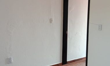 PLAYA BONITA # 11 CASA 11-B COL. MILITAR MARTE