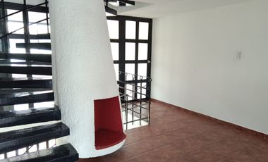 PLAYA BONITA # 11 CASA 11-B COL. MILITAR MARTE