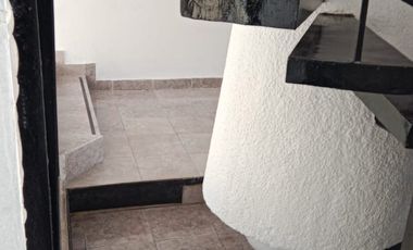 PLAYA BONITA # 11 CASA 11-B COL. MILITAR MARTE