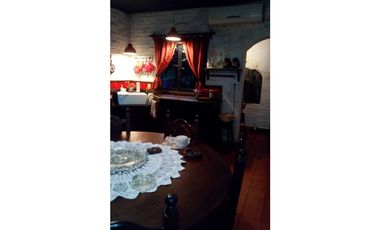VENDO CASA EN BARIO YERBAL - POSADAS Mnes.