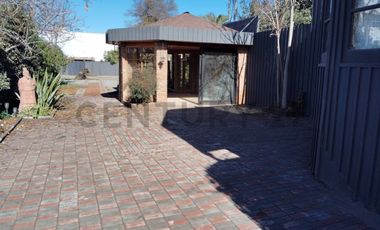 Se arrienda local comercial en Buin