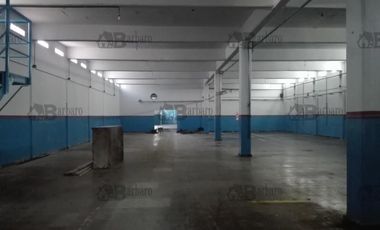 BARBARO ALQUILA GALPON EN VILLA LYNCH SALIDA A DOS CALLES