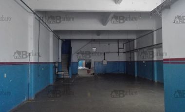 BARBARO ALQUILA GALPON EN VILLA LYNCH SALIDA A DOS CALLES
