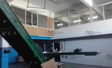 BARBARO ALQUILA GALPON EN VILLA LYNCH SALIDA A DOS CALLES
