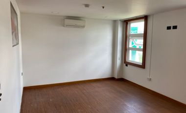 oficina en arriendo en alamos. Cod A5509