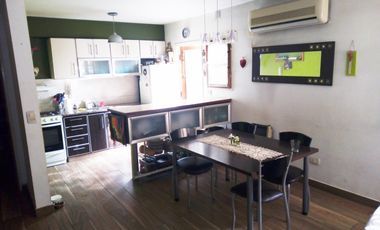 Excelente Triplex 4 amb en Venta Villa Sarmiento