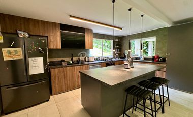 casa en venta en el poblado. Cod V776555