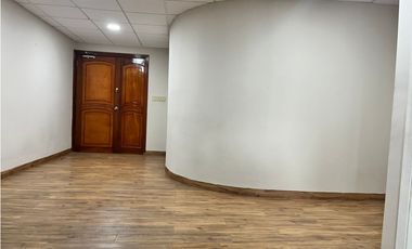 SE ALQUILA OFICINA EN OBARRIO, OPORTUNIDAD!