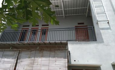 Rumah 2 Lantai di Laweyan