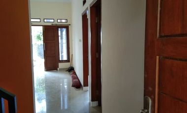 Rumah 2 Lantai di Laweyan