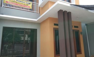 Rumah 2 Lantai di Laweyan
