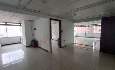 Venta de oficina en Centro Internacional de Bogotá-6981
