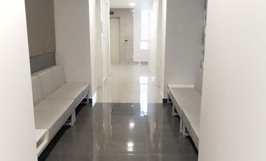 consultorio en arriendo en portal de genoves. Cod A91487