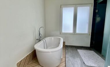 SE VENDE CASA EN FIESOLE INTERLOMAS