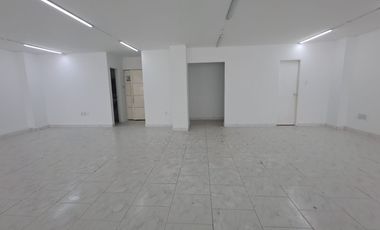 local en arriendo en el centro. Cod A118474