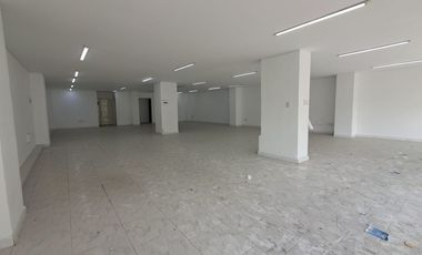 local en arriendo en el centro. Cod A118474