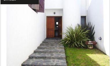 Casa 3 amb. con jardin.