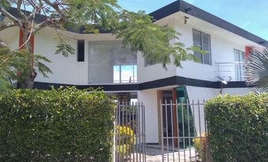 Se Vende Casa Con Piscina Privada En El Guamo Tolima