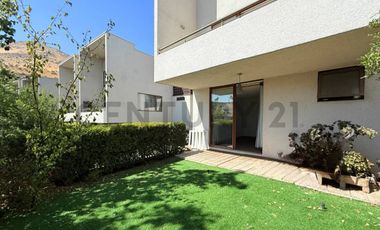 Townhouse en arriendo Casaterra Valle Lo Campino