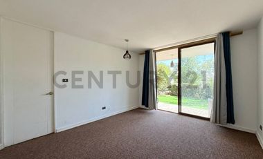 Townhouse en arriendo Casaterra Valle Lo Campino