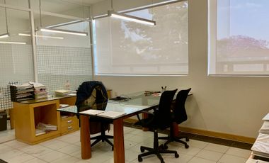 Edificio MODERNO e IMPECABLE para oficinas en Lomas Hipódromo Naucalpan