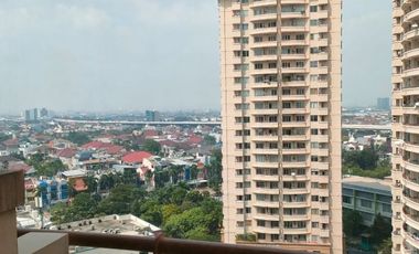 DIJUAL CEPAT !! Apt. Paladian Lantai Rendah Bagus dan Rapih View City , Bisa Nego , Bisa DISEWAKAN