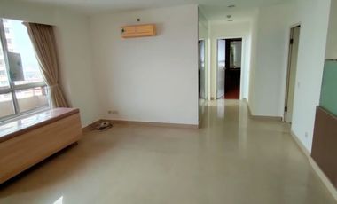 DIJUAL CEPAT !! Apt. Paladian Lantai Rendah Bagus dan Rapih View City , Bisa Nego , Bisa DISEWAKAN
