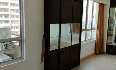 DIJUAL CEPAT !! Apt. Paladian Lantai Rendah Bagus dan Rapih View City , Bisa Nego , Bisa DISEWAKAN