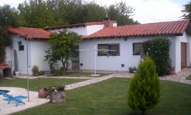 Chalet ubicado a 600 metros de Avenida Hipolito Yrigoyen