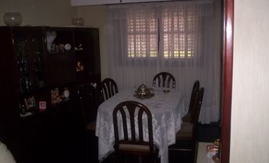 Chalet ubicado a 600 metros de Avenida Hipolito Yrigoyen