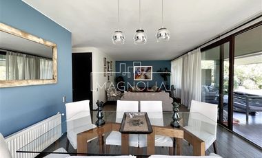 Casa en venta de 4 dorm. 5 baños en Piedra Roja