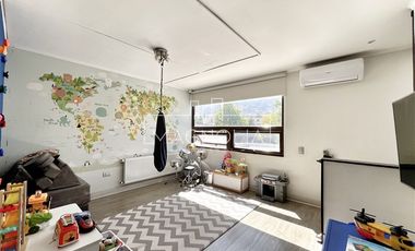 Casa en venta de 4 dorm. 5 baños en Piedra Roja