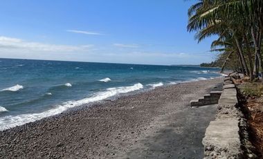 SECOND LOT FROM THE BEACH