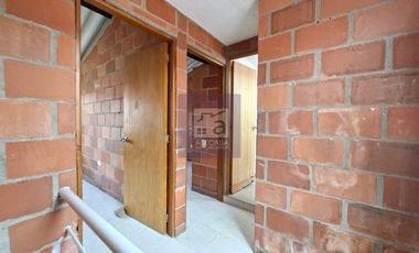 COD. 3493 - SE ARRIENDA CASA - BARRIO: SAN JORGE