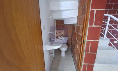 COD. 3493 - SE ARRIENDA CASA - BARRIO: SAN JORGE