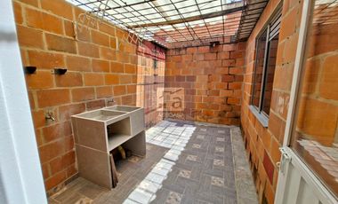 COD. 3493 - SE ARRIENDA CASA - BARRIO: SAN JORGE