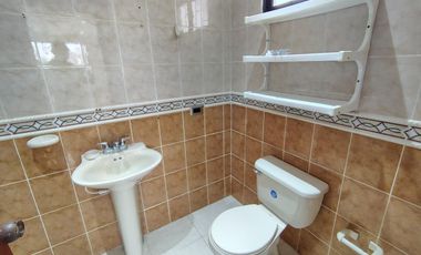 casa en arriendo/venta en floresta. Cod A93095