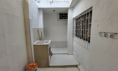 casa en arriendo/venta en floresta. Cod A93095