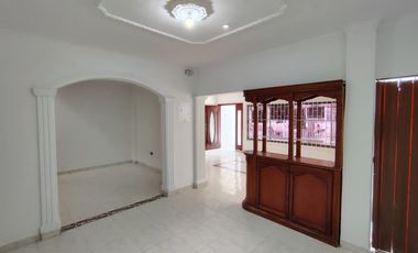 casa en arriendo/venta en floresta. Cod A93095